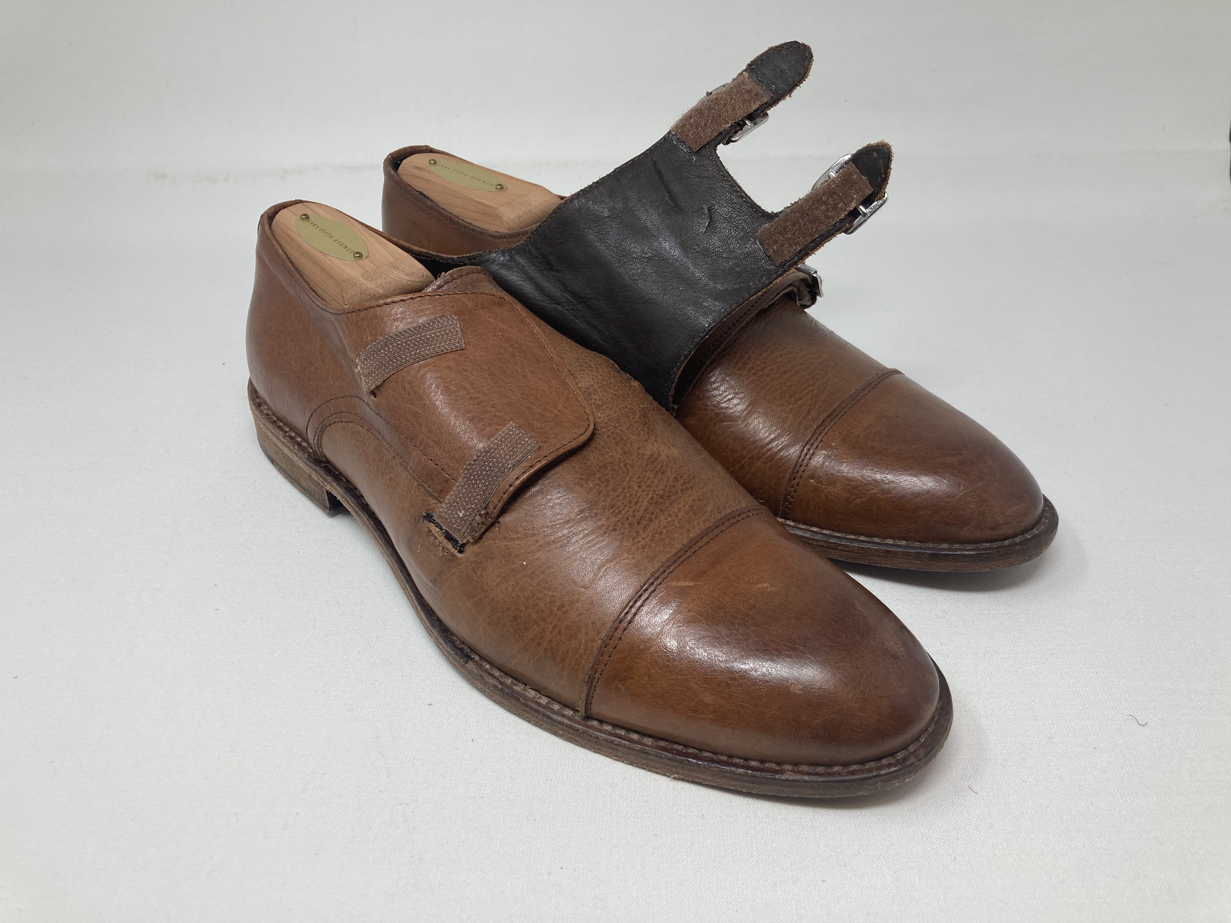 monk strap open